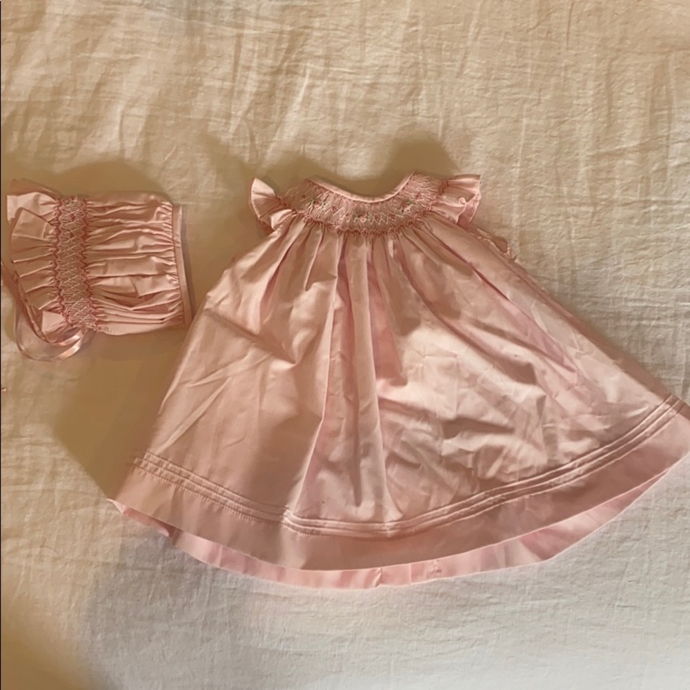 Baby girl dress and bonnet
